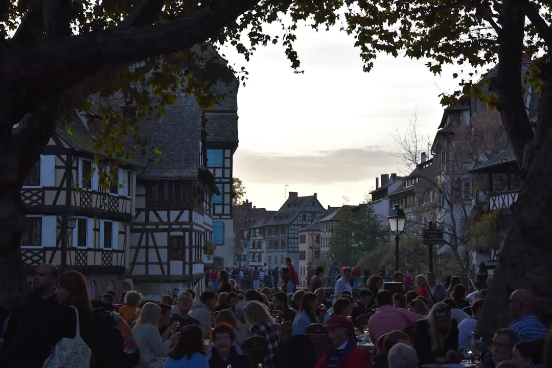 Village alsacien a colombages au coucher du soleil